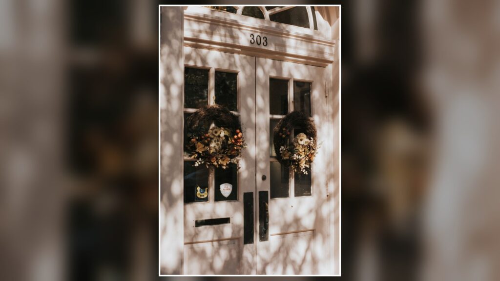 Seasonal_Outdoor_Decor